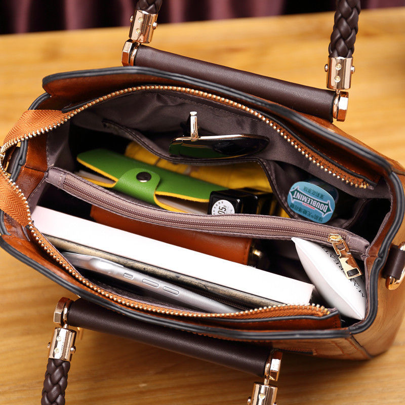 Sac à Main en Cuir Véritable – Élégance et Polyvalence