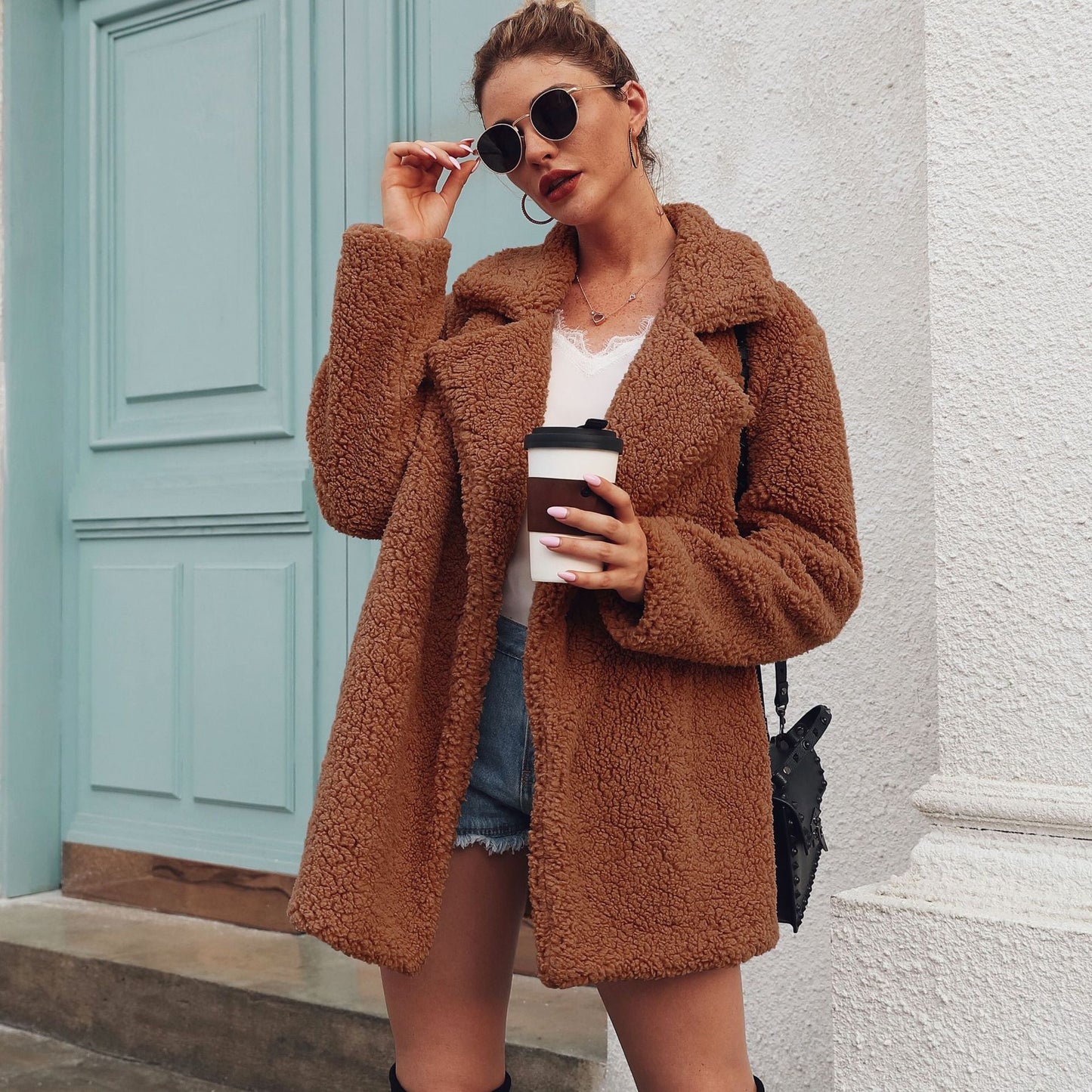 Élégance Réinventée : Blouse-Veste à Col Tailleur et Manches Longues