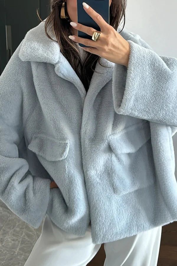 Manteau Court Fausse Fourrure – Élégant & Doux