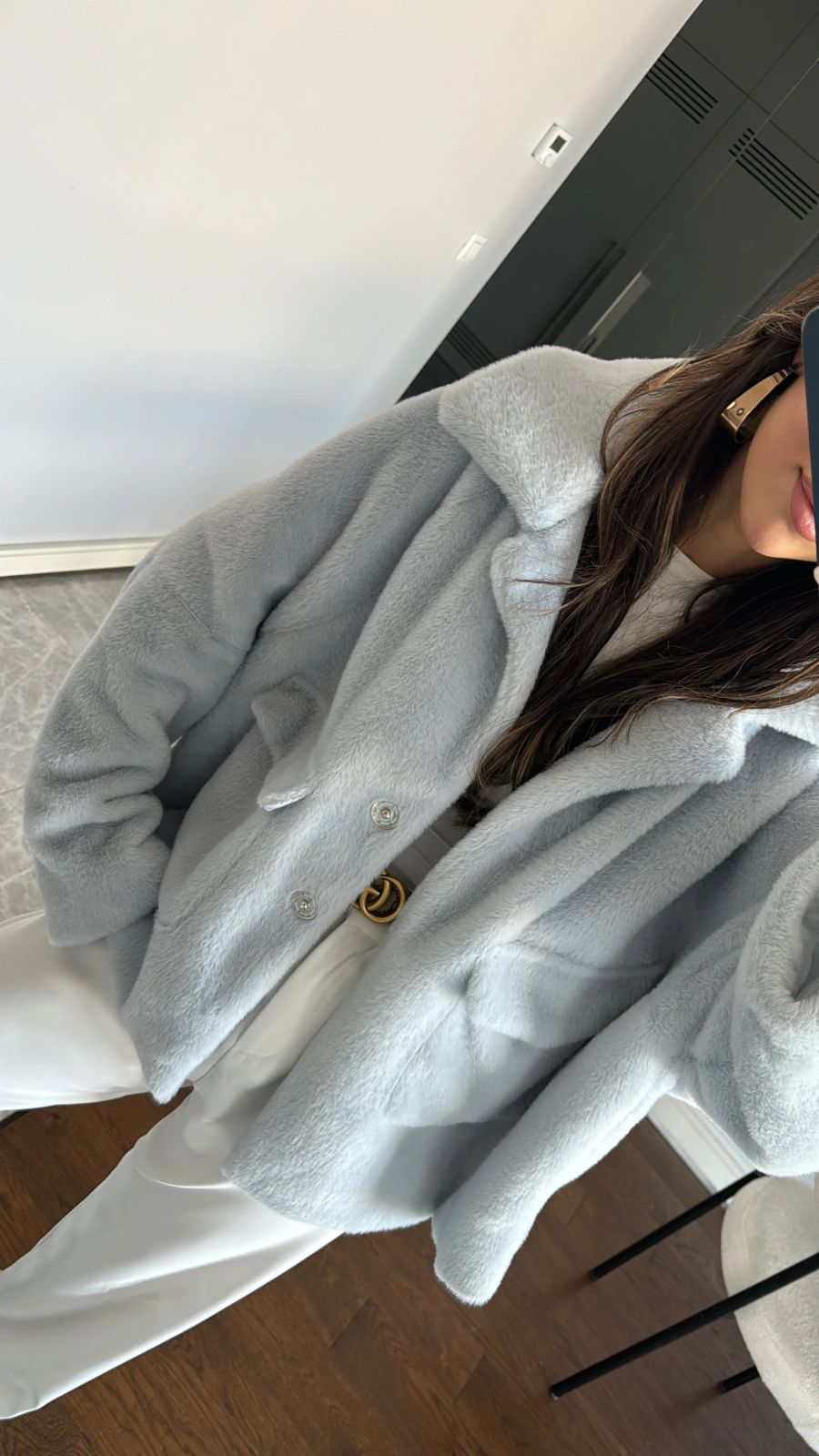 Manteau Court Fausse Fourrure – Élégant & Doux