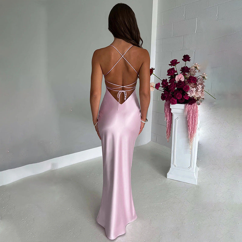 Robe Satinée Élégance & Séduction