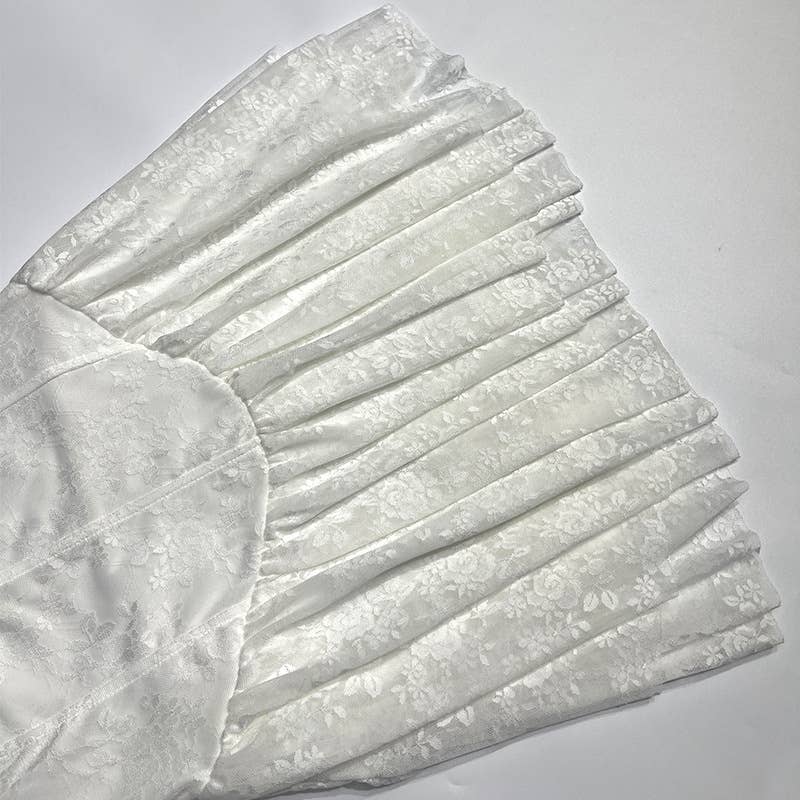 Vestido Corto Halter con Falda de Encaje – Livia