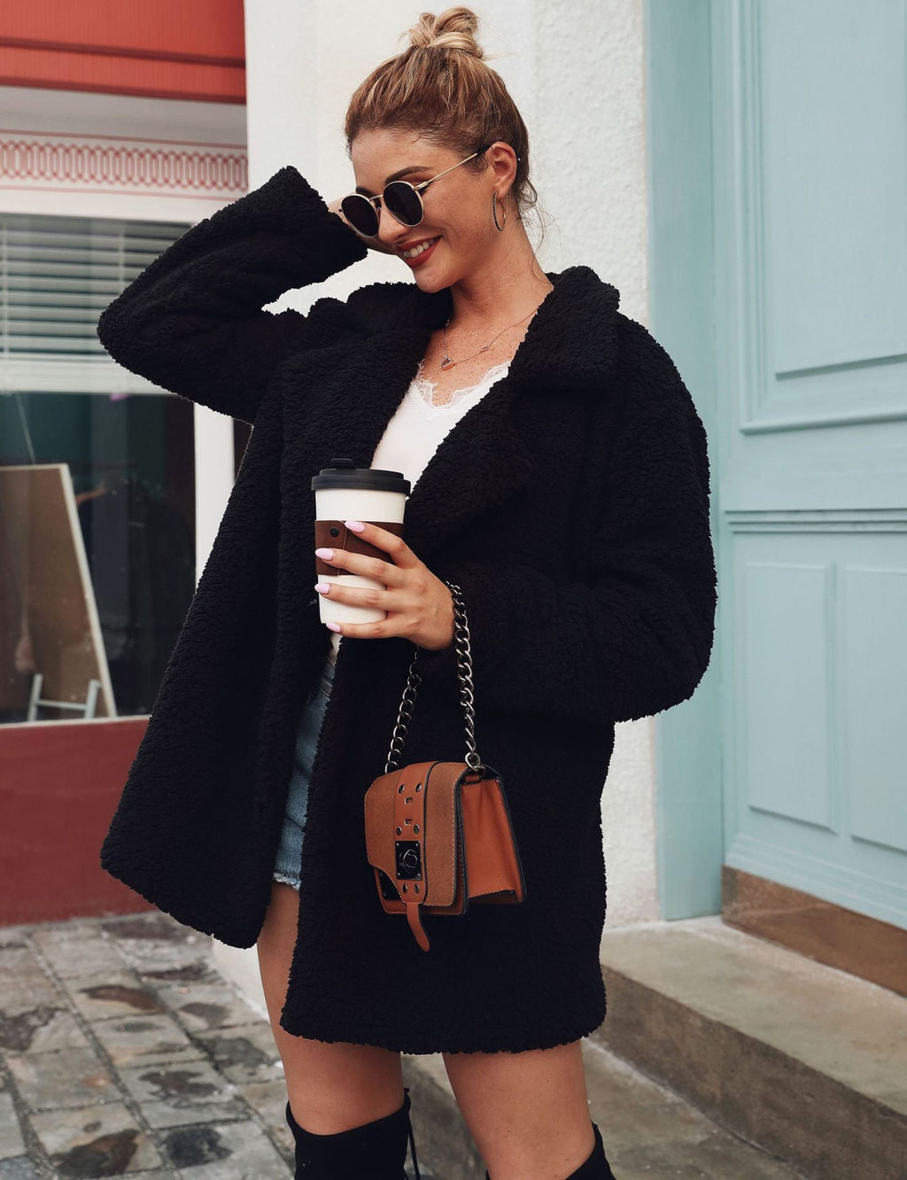 Élégance Réinventée : Blouse-Veste à Col Tailleur et Manches Longues