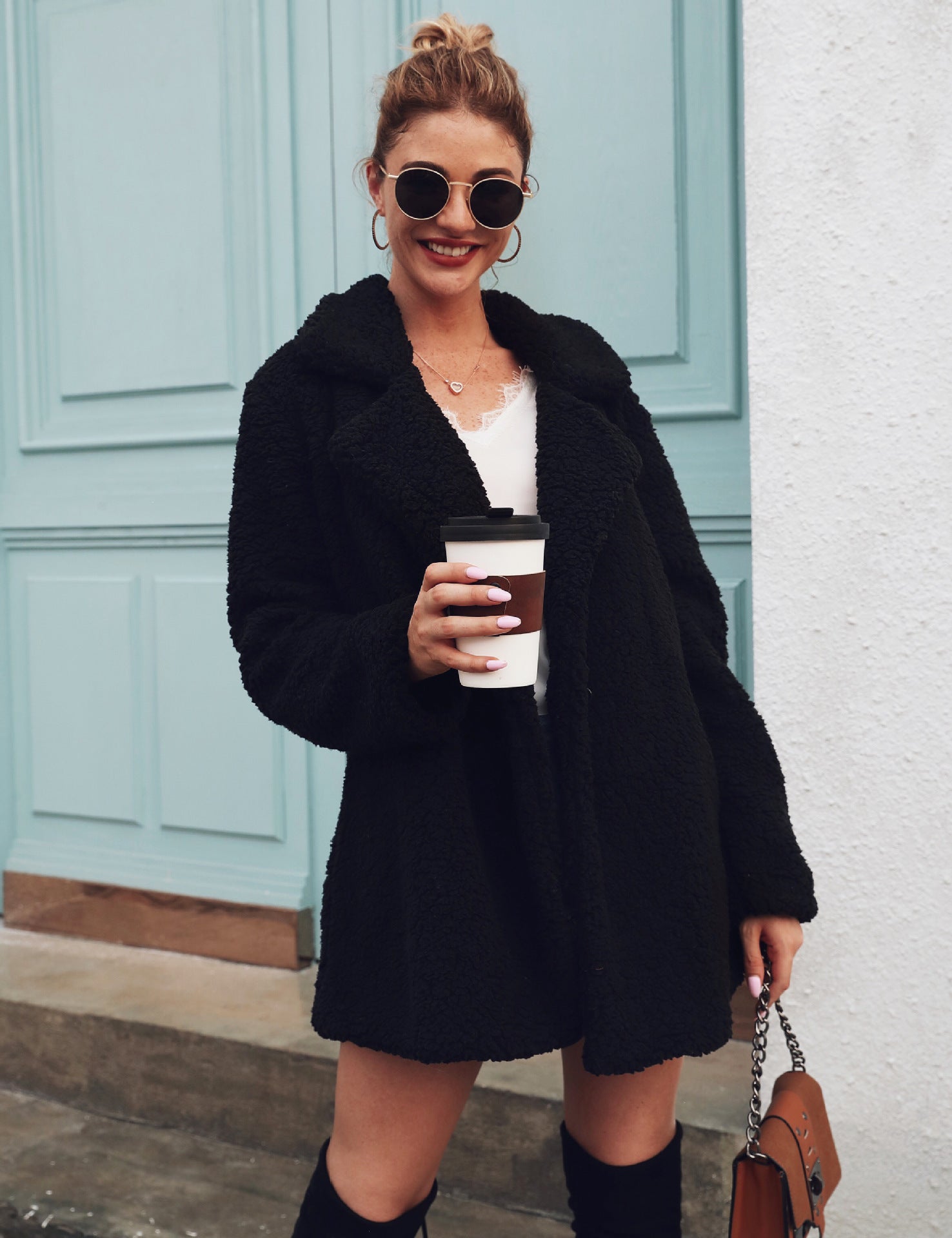 Élégance Réinventée : Blouse-Veste à Col Tailleur et Manches Longues