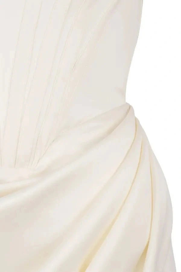 Robe Invitée de Mariage Mini Femme Satin Lourd Corset Off-Shoulder Drapé Asymétrique Fente Blanc – Lexana