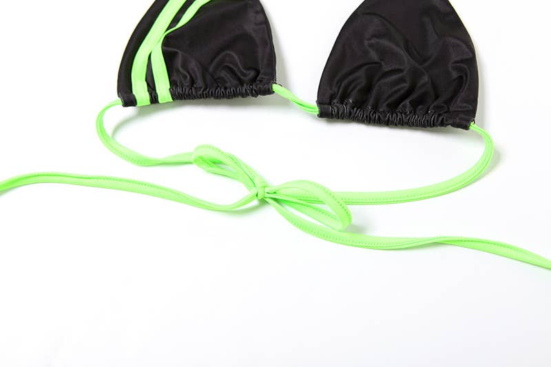 Bikini 2 Piezas Mujer Negro – Top Triángulo Halter & Braguita Shorty con Detalles Verde Neón