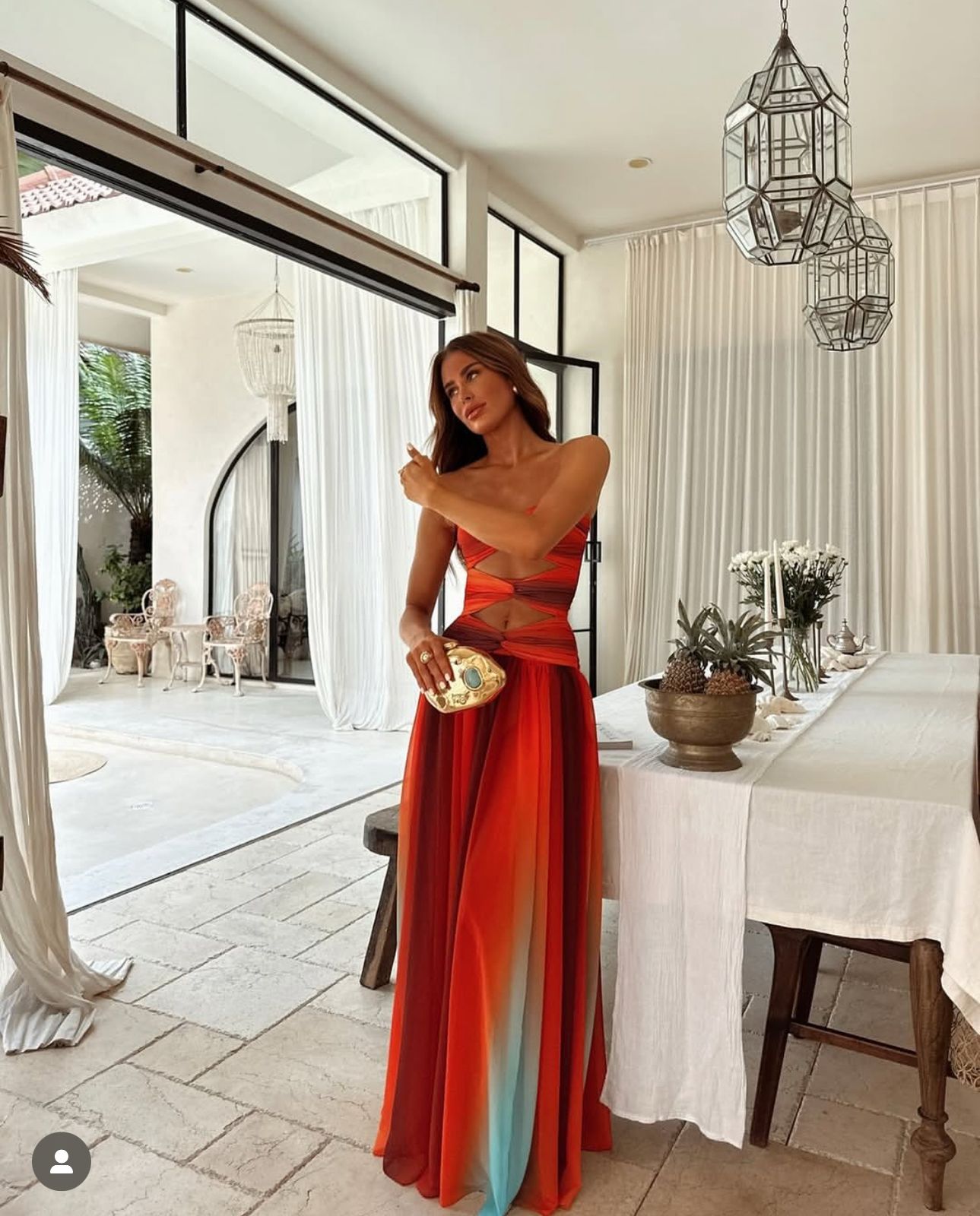 Abito lungo donna senza spalline in chiffon fluido – Stile elegante