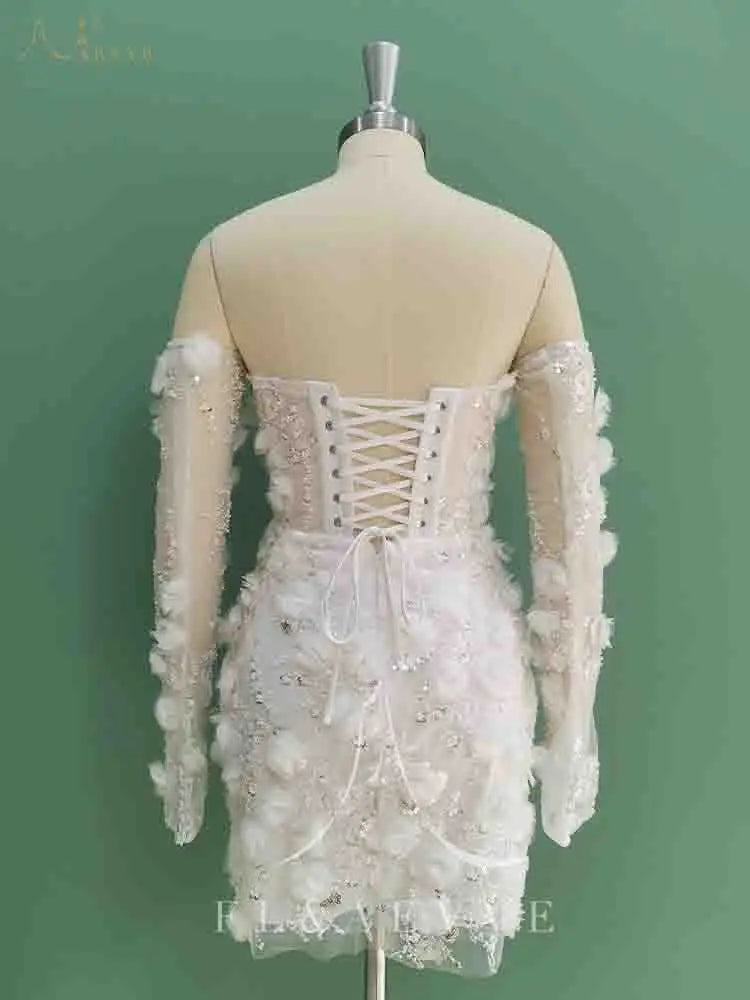 Vestido de novia corto de lujo con encaje floral 3D y mangas transparentes