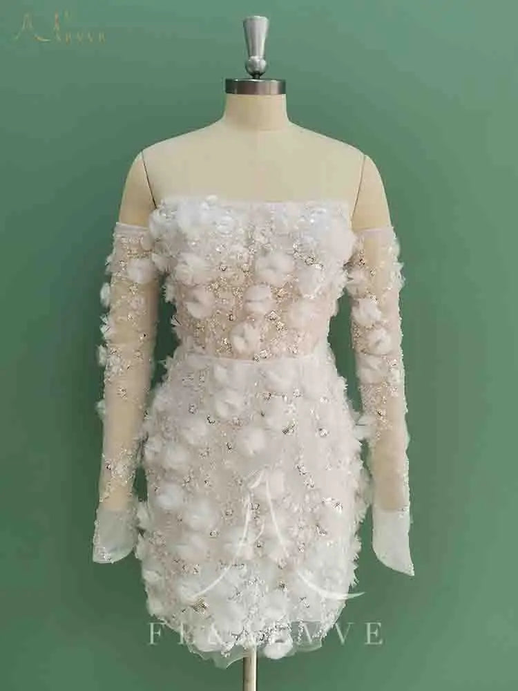 Vestido de novia corto de lujo con encaje floral 3D y mangas transparentes