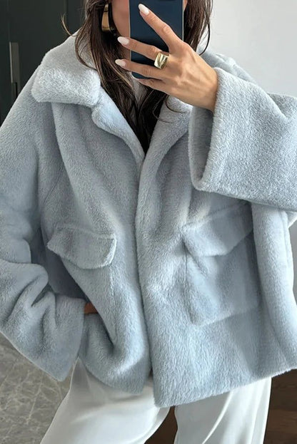 Manteau Court Fausse Fourrure – Élégant & Doux