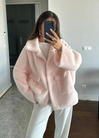 Manteau Court Fausse Fourrure – Élégant & Doux
