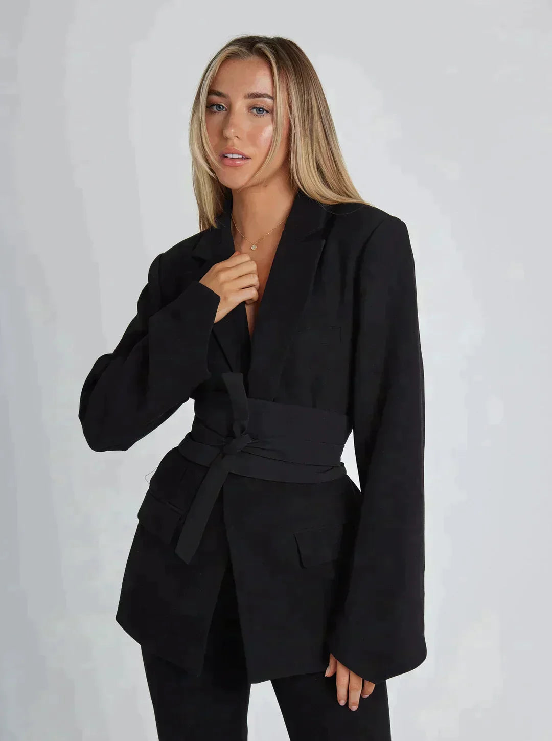Blazer Élégant Ajusté pour Femmes – Style Moderne et Sophistiqué