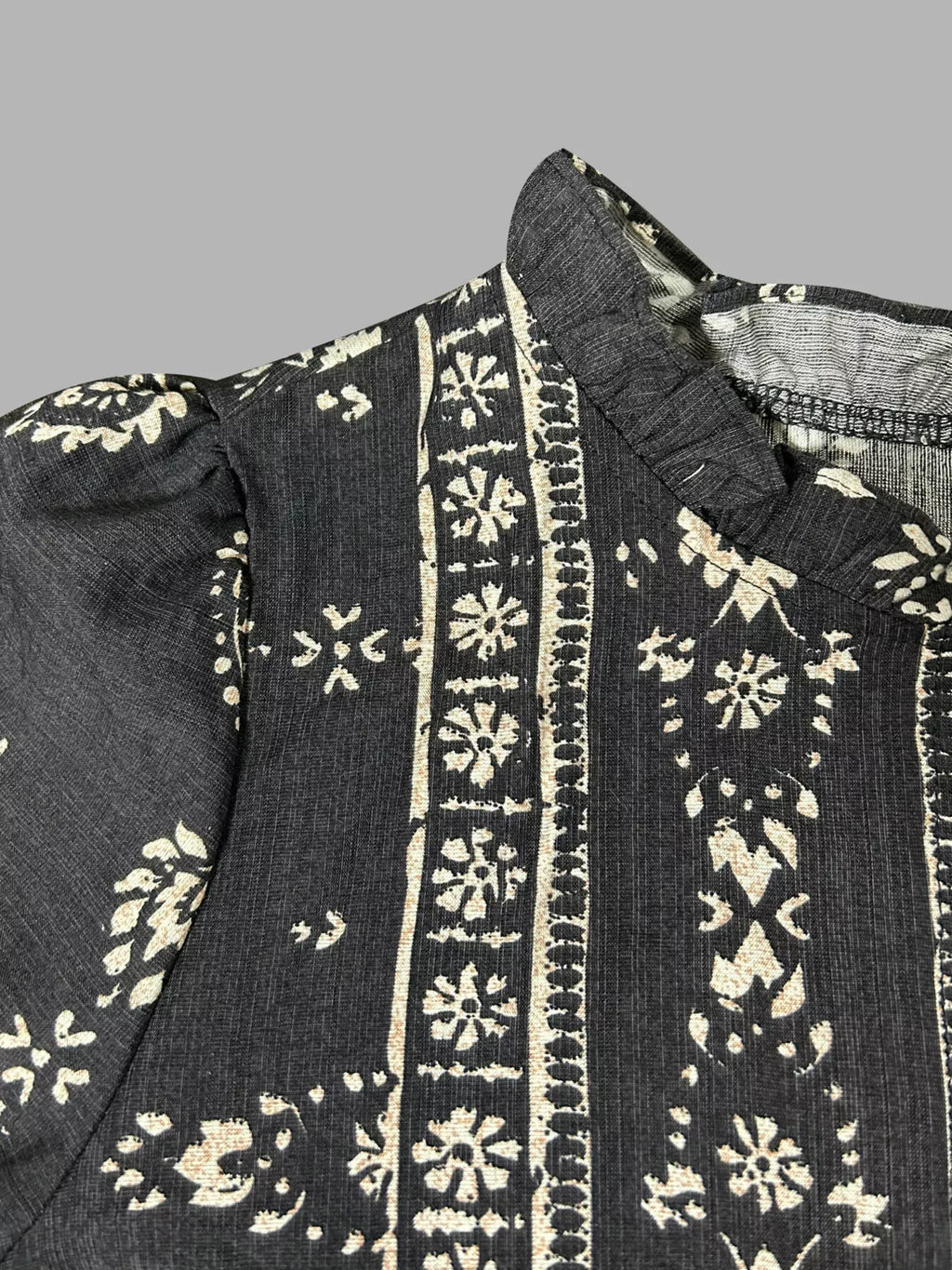 Blusa Estampada con Botones y Escote en V Estilo Boho Chic