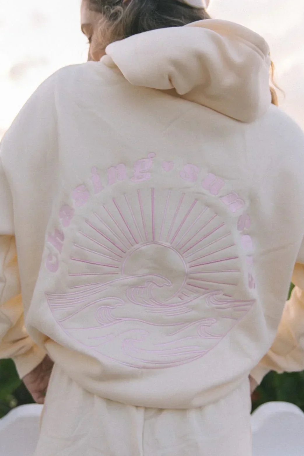 Sudadera con Capucha Olas de Medianoche – Moda de Verano para Mujer