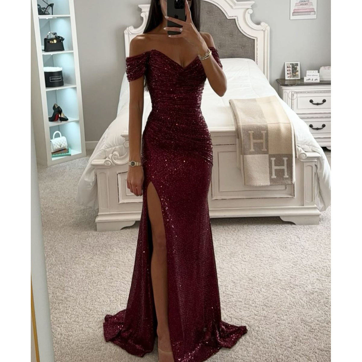 Robe de Soirée Maxi à Sequins Fendue Femme Épaules Nues Soirée Glamour – Sélénara