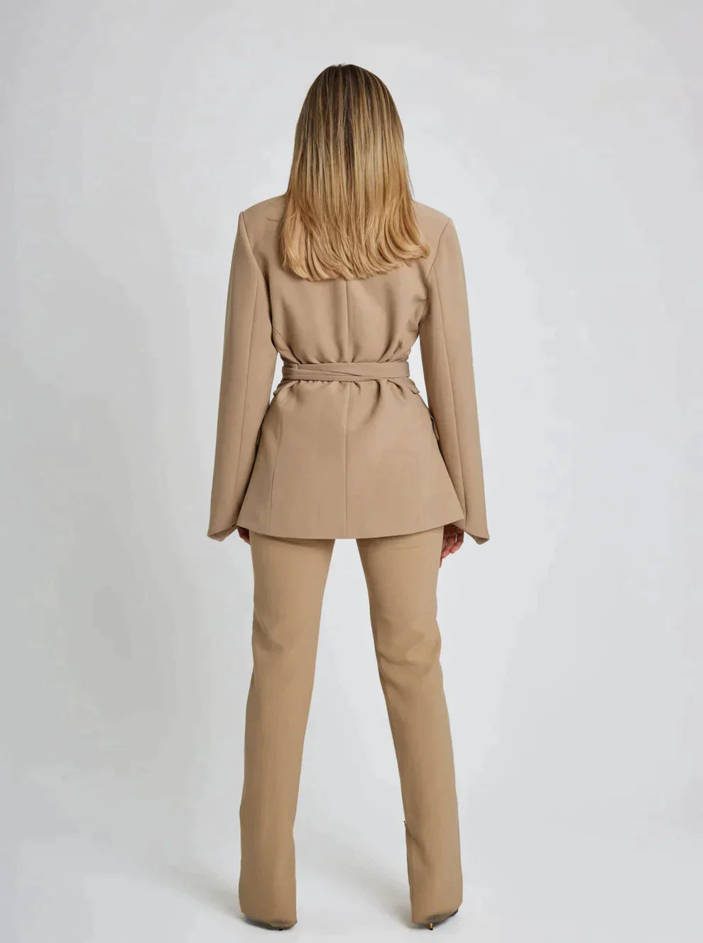 Blazer Élégant Ajusté pour Femmes – Style Moderne et Sophistiqué