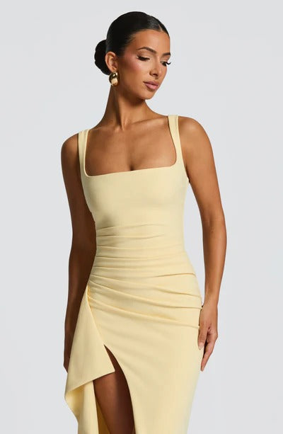 Robe Longue à Fente Élégante pour Femme – Style Moderne de Soirée