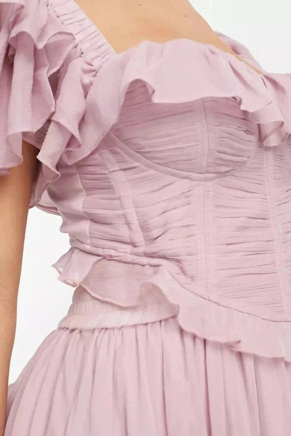 Robe Invitée de Mariage Midi Femme Chiffon Volants Épaules Dénudées Froncé 7 Couches Lilas – Freyna